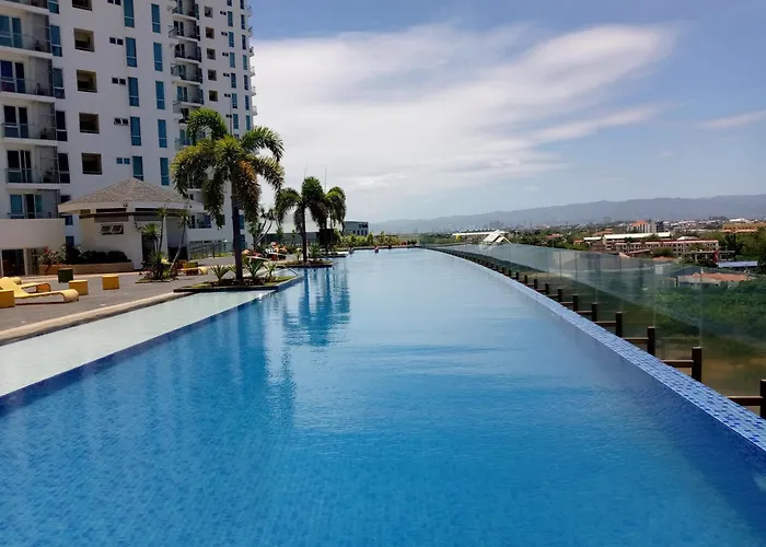 Mactan Newtown Deluxe 8 Boulevard Ocean View